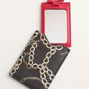 Chain Print Card Holder